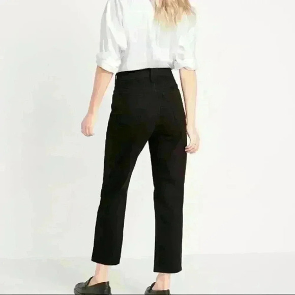 Old Navy Extra High-Waisted Sky-Hi Straight Black Jeans for Women - Picture 10 of 13